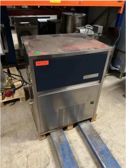 Isterningemskine 60kg /24 timer brugt