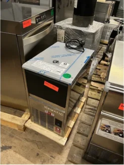 Isterningemskine fra icematic model c28, brugt