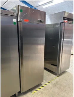 Køleskab fra vibocold, Brugt - Sælges med 3 dages garanti. Du kan tilkøbe 2 mdr. ekstra for 350 kr.