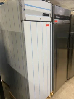 Industrikøleskab til bageplader fra Coreco DEMOMODEL