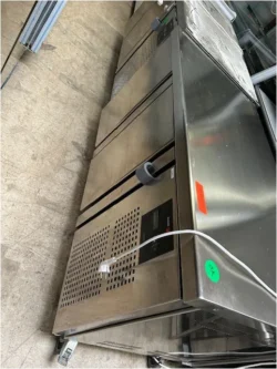 Kølebord med 2 låger fra fagor, brugt