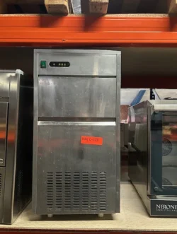 Isterningemaskine fra maxima, brugt