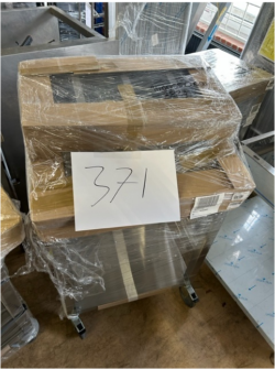 RESTSALG: rullebord med opsats til 1/4 kantiner måler 660x500x900