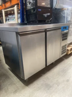 Kølebord med 2 låger brugt