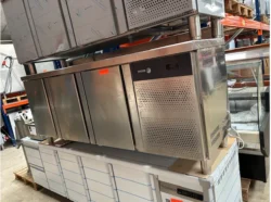 Kølebord med 3 låger  fra fagor, brugt