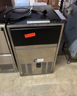isterningemaskine fra icematic model cs54 brugt - 14 dages garanti. Du kan tilkøbe 12 mdr. for 799 kr.