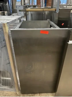 stålbord med underhylde 1350x700x900 brugt